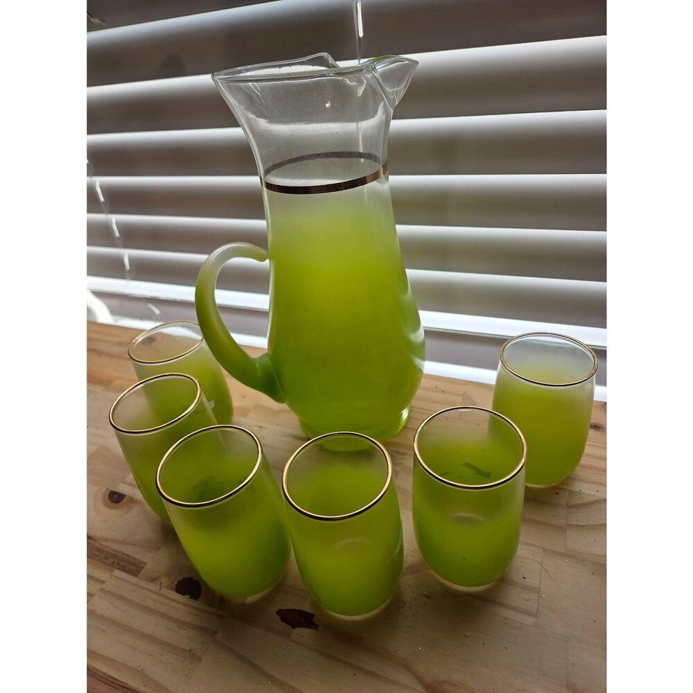 VTG Green BLENDO FROSTED PITCHER & 6 GLASSES GOLD TRIM Mid Century